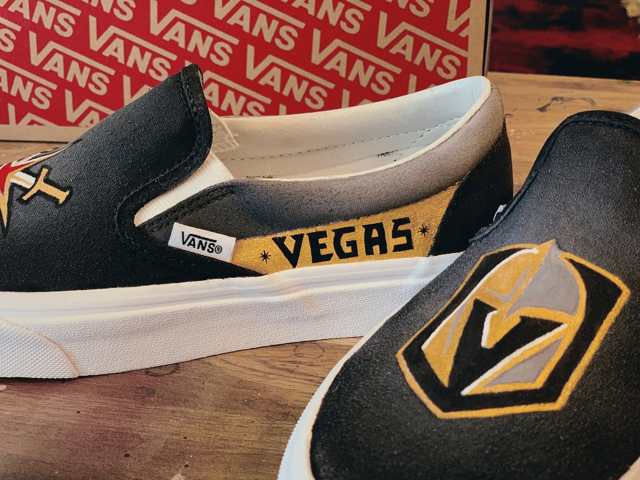 Gold vans outlet platform